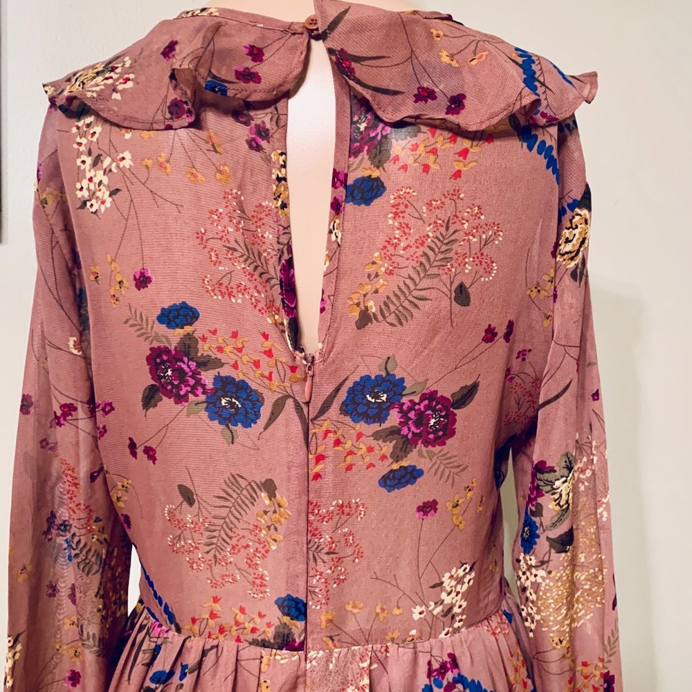Dress - Picture 5 of 6